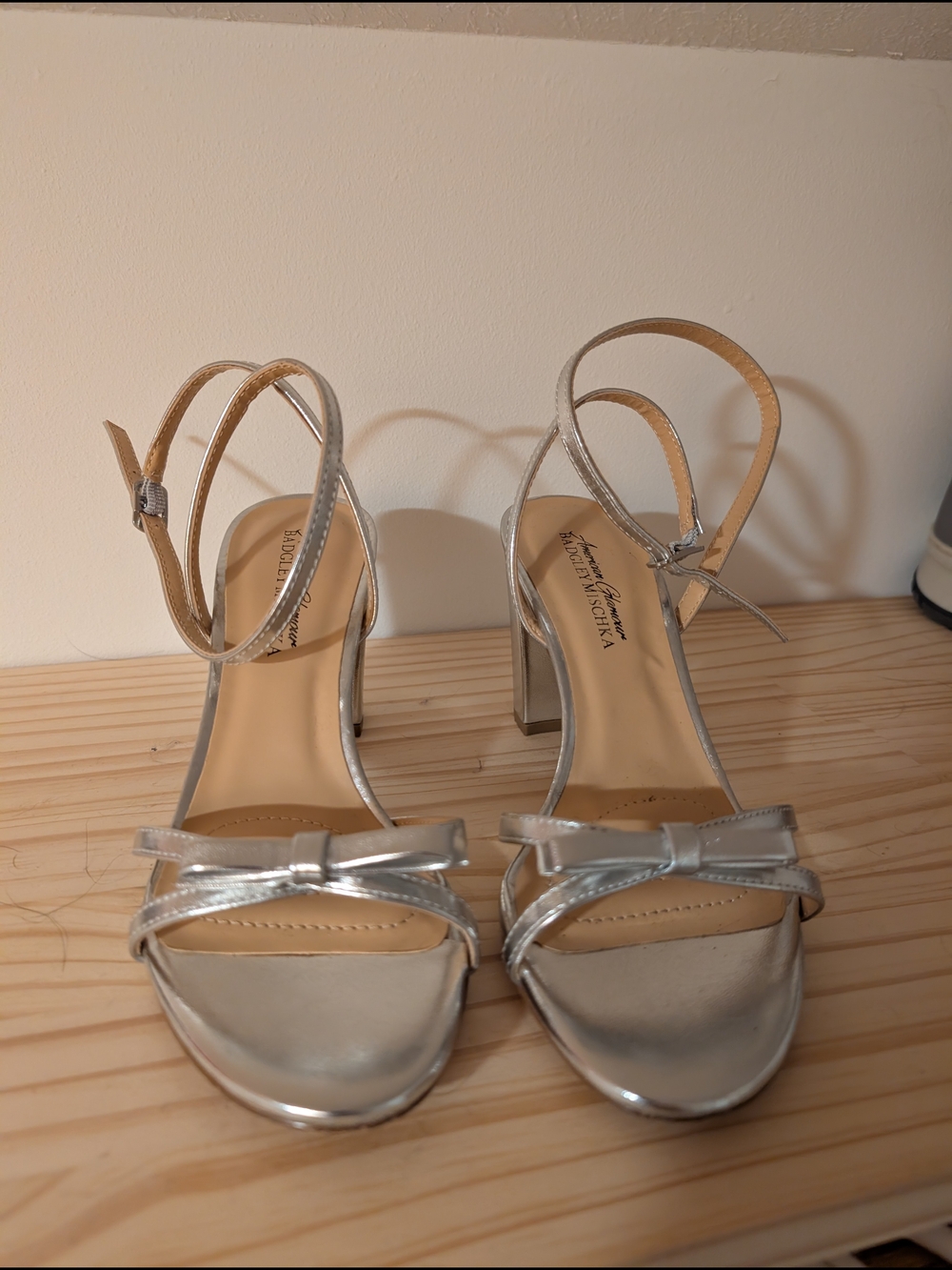 Jacqueline Ferrar Metallic Silver Bow Strap Block-Heels